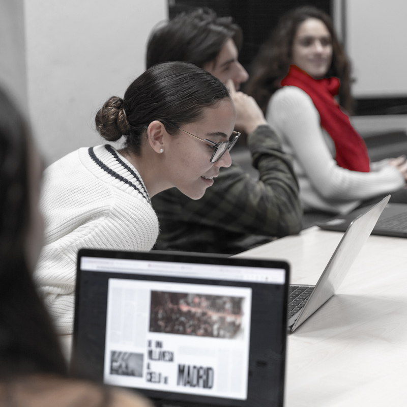 Alumnos internos del departamento de Periodismo