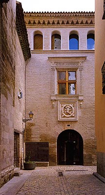 Fachada del Palacio Decanal de Tudela