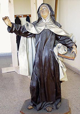 Imagen de Santa Teresa antes de la limpieza