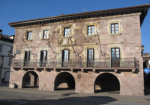 Elizondo. Casa consistorial del Valle de Baztán