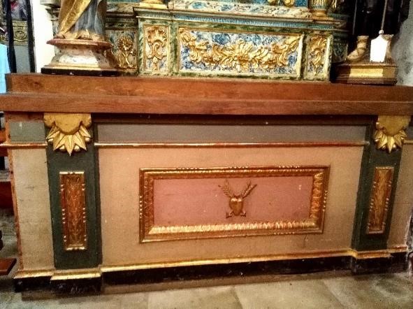 Mesa de altar. Fotografía: Chusa García Camón.
