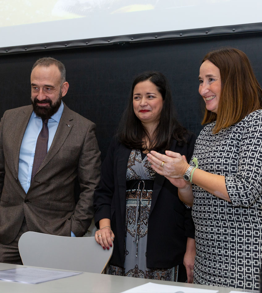 Charo Sádaba durante la entrega del premio Luka Brajnovic a David Beriain